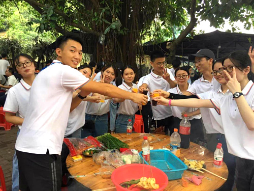 團體燒烤.jpg